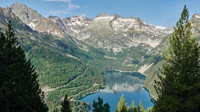 Partir à 2 pour une nuit dans le Jura : découvrez les cabanes en pleine nature !