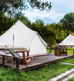 Vivez l’aventure dans un camping de luxe en pleine nature !